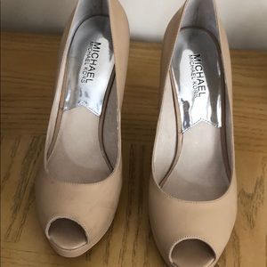 Michael Kors pumps
